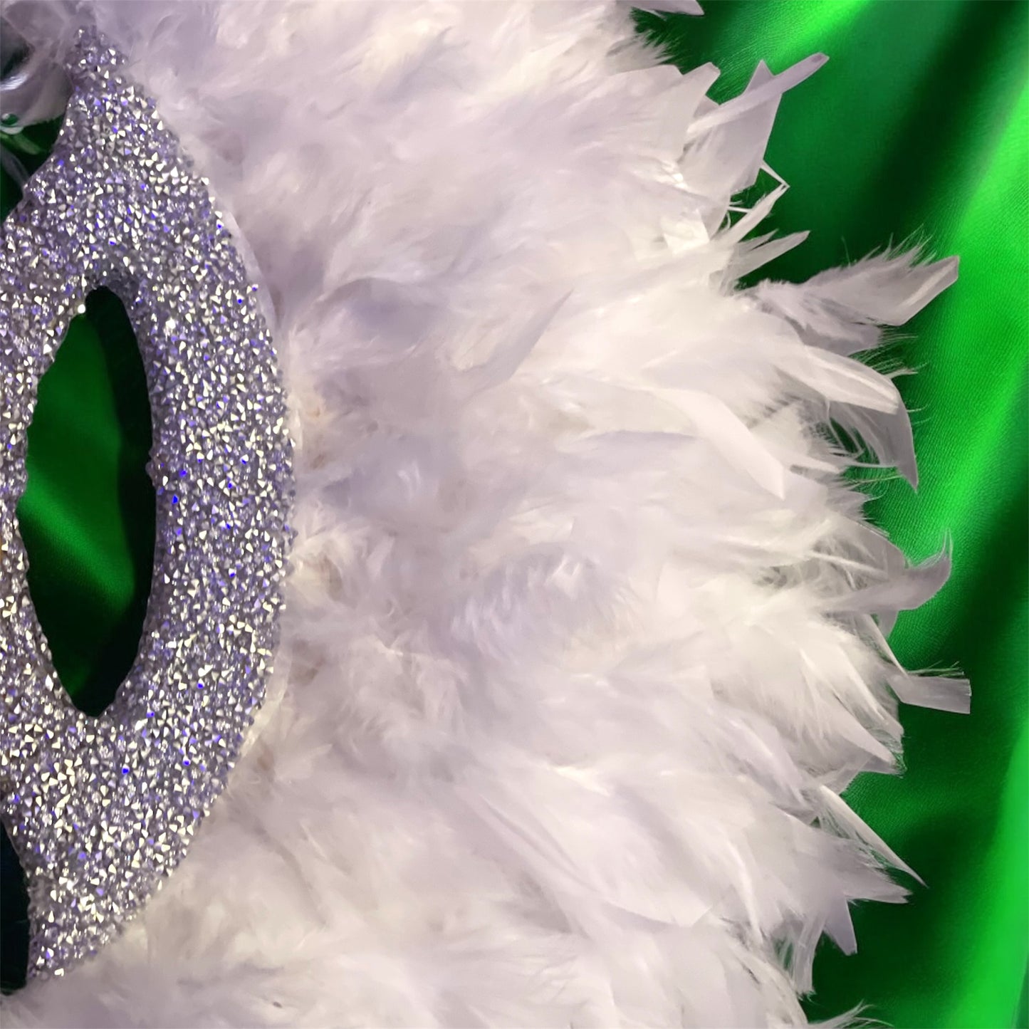 Luxury Bridal Feather Fan – Wedding, Engagement, & Photoshoot Hand Fan