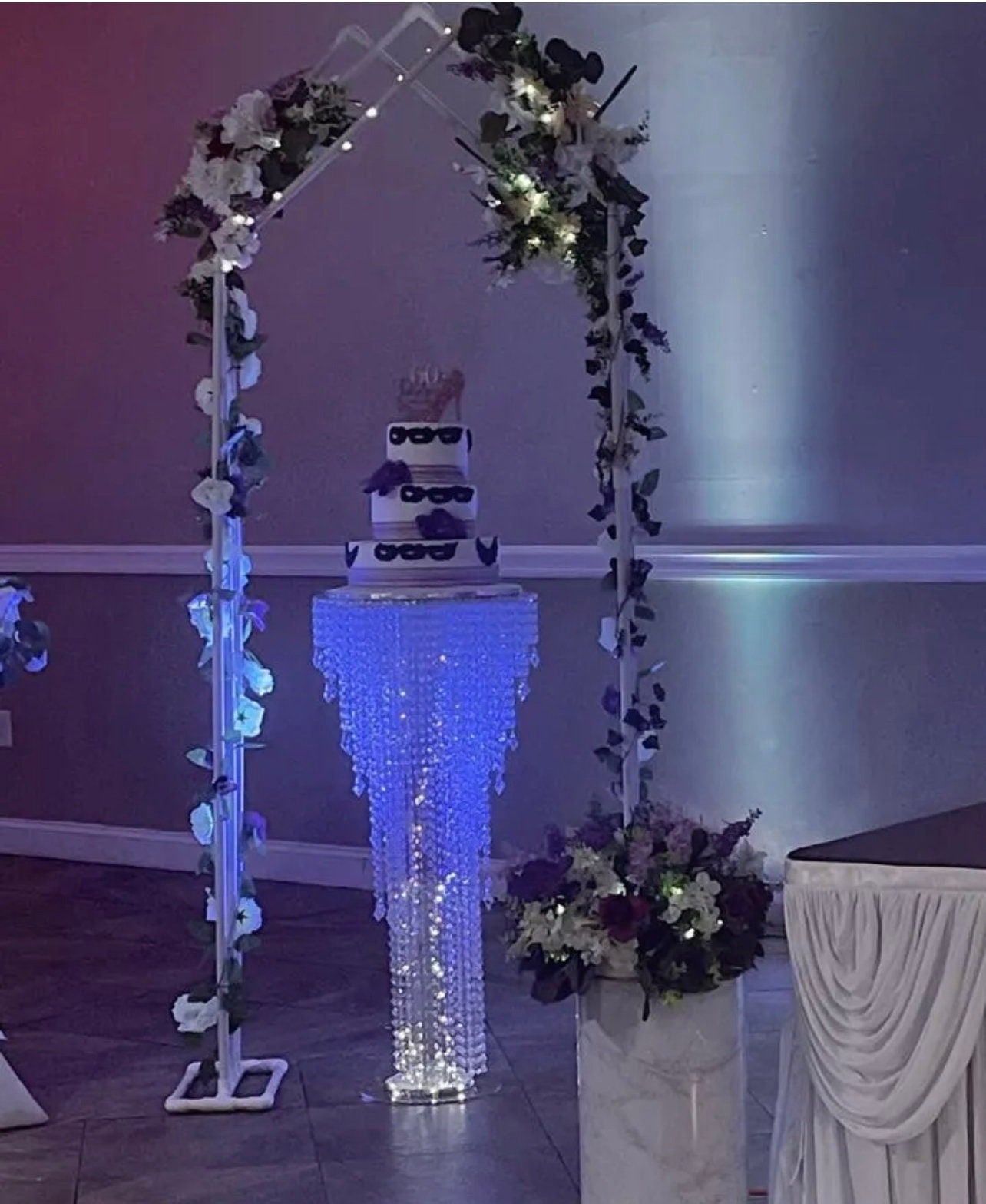 Crystal Cake Table | Chandelier Cake Stand