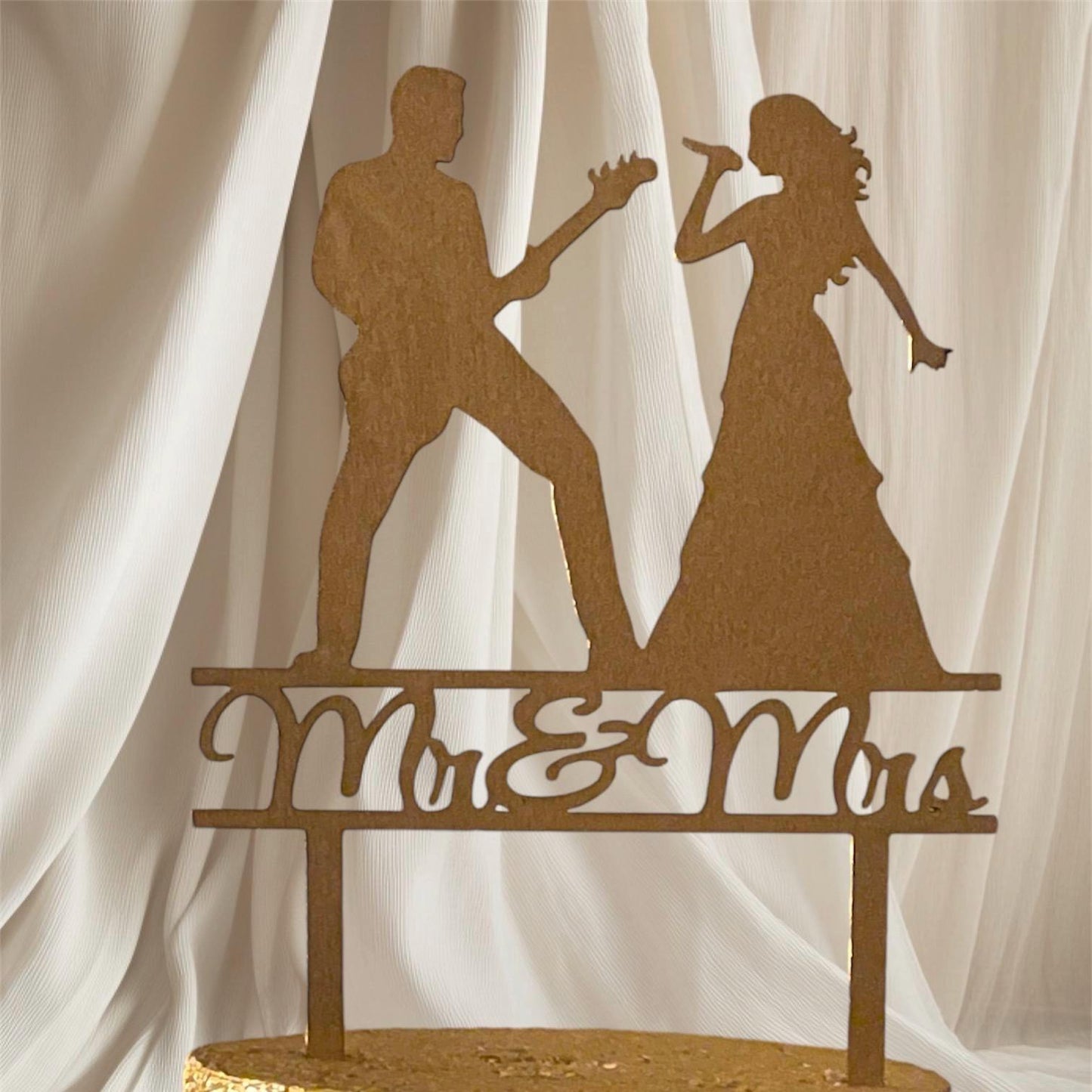 Wedding Cake Topper | Singing couple cake topper |Mr and Mrs Cake topper |Rustic Cake topper