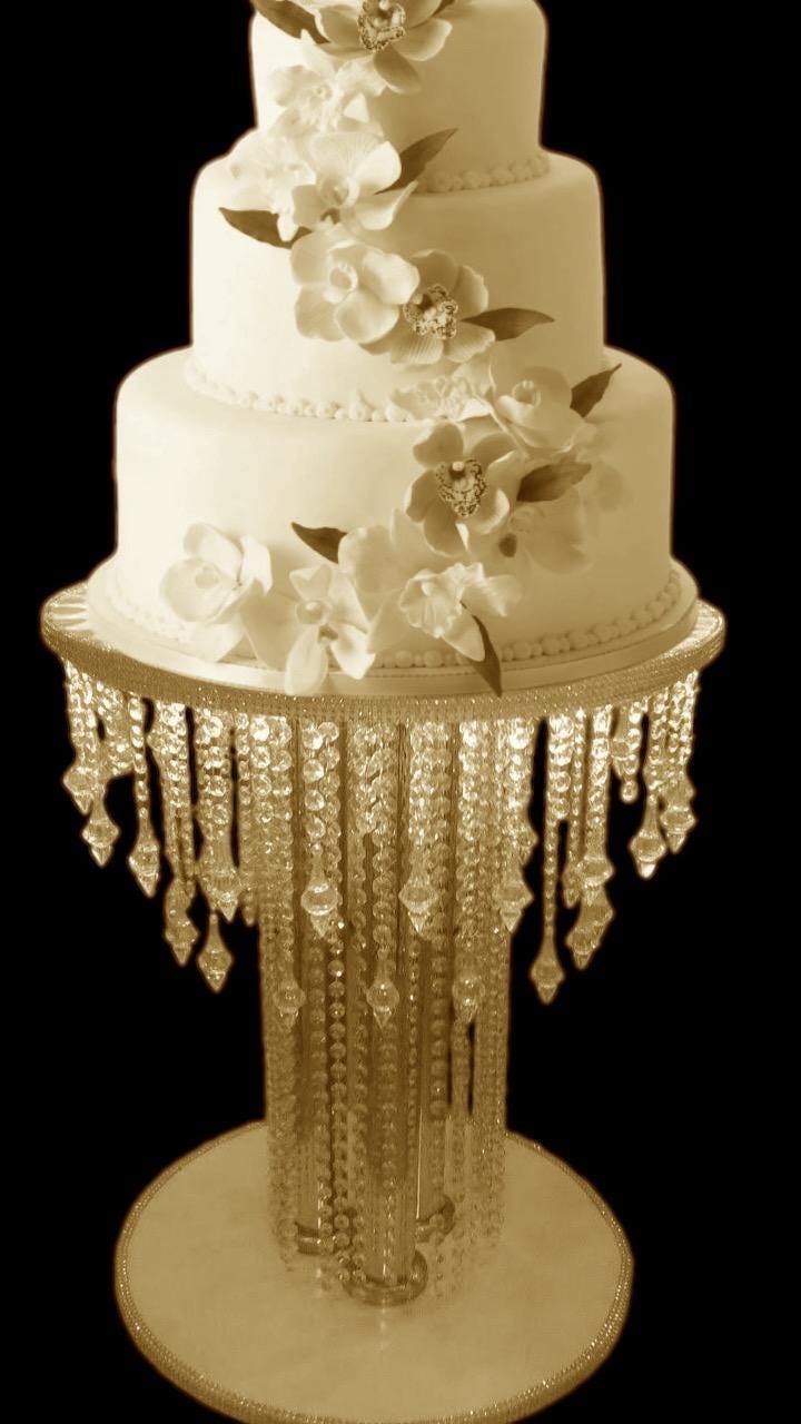 Cake Stand Chandelier cake stand| crystal cake Stand | wedding cake Table  with LED Lights